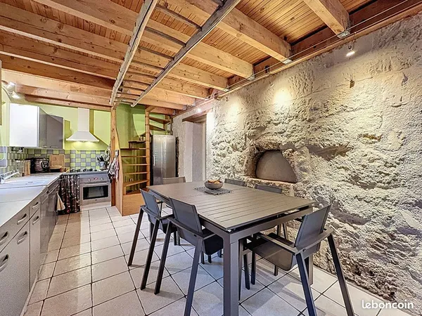Propriété 8 pièces 174 m²
