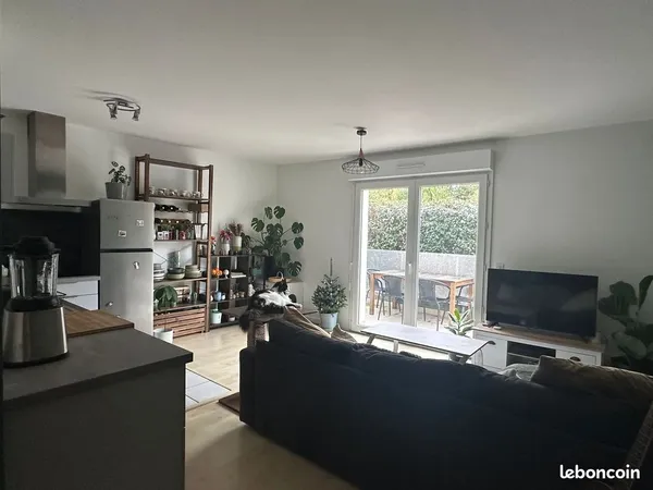 T2 bis meublé 55 m² - Balcon 13 m² sans vis-à-vis - Parking - Mérignac Arlac