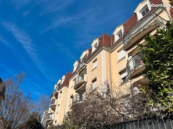Mulhouse rue thiers proche gare et hôpital f3 en rez de chaussee sur-eleve avec garage