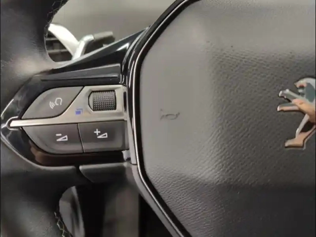 Peugeot 3008 1.2 puretech 130ch s&amp;s allure pack eat8 — photo 15