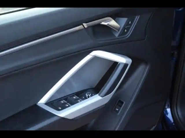 Audi Q3 sportback 35 tfsi 150ch business executive s tronic 7 — photo 9