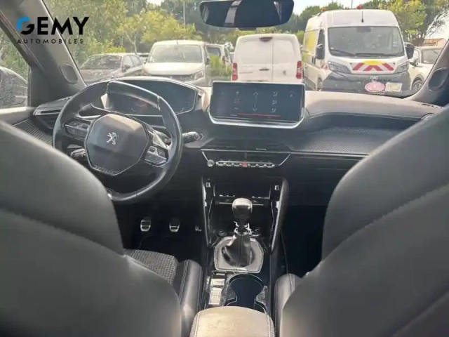 Peugeot 2008 puretech 130 s&amp;s bvm6 — photo 8
