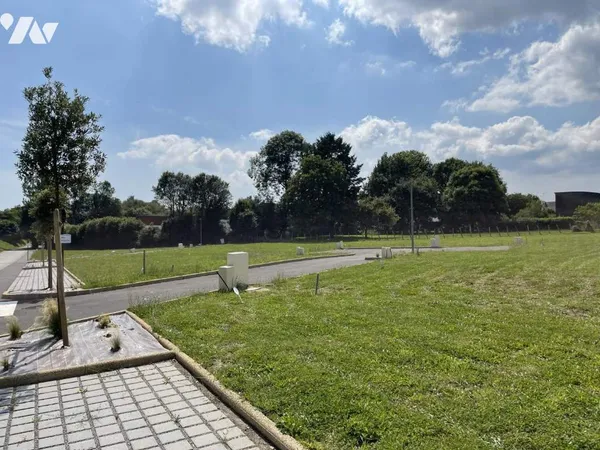 Terrain 318 m²