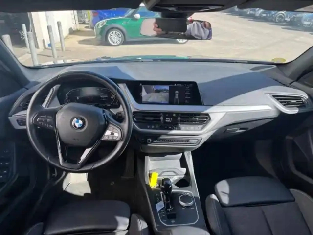Bmw Serie 1 série 1 118da 150ch business design 8cv — photo 6