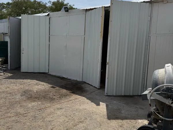 Hangar commercial