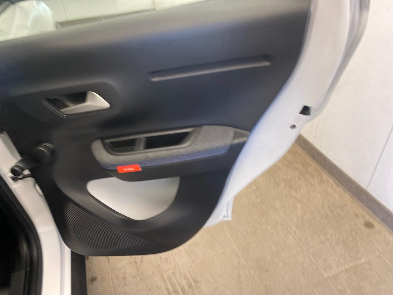 Citroën C3 turbo 100 ch manuelle plus — photo 23