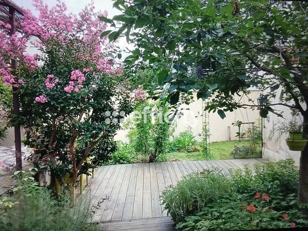 Maison 8 pièces 250 m²