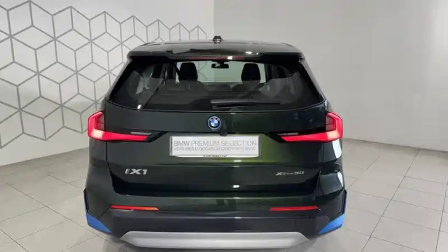 Bmw X1 i xdrive30 — photo 3