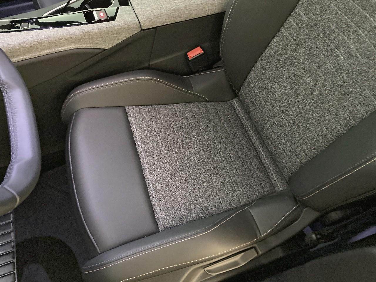 Peugeot 5008 hybrid 145 ch e-dcs6 allure — photo 9
