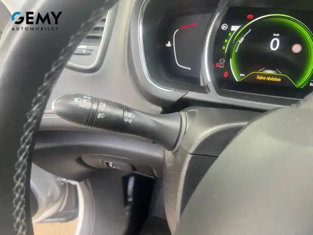 Renault Scenic dci 110 energy edc — photo 14