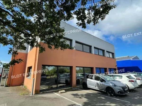 Bureaux 153 m²