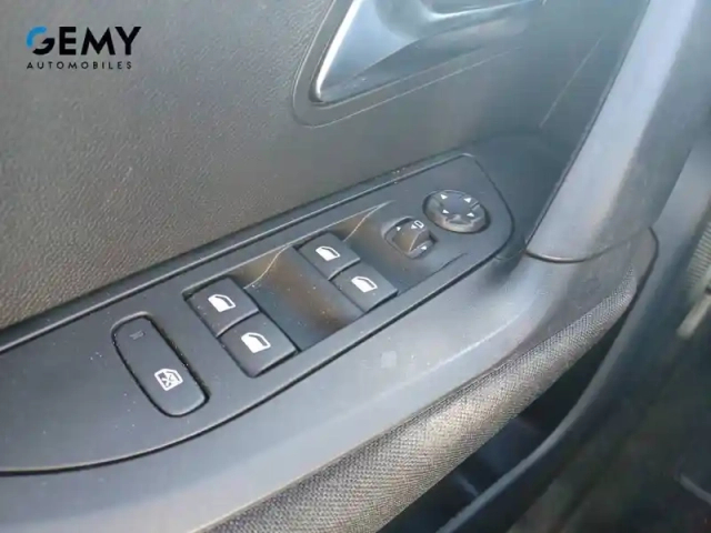 Peugeot 2008 puretech 100 s&amp;s bvm6 — photo 21