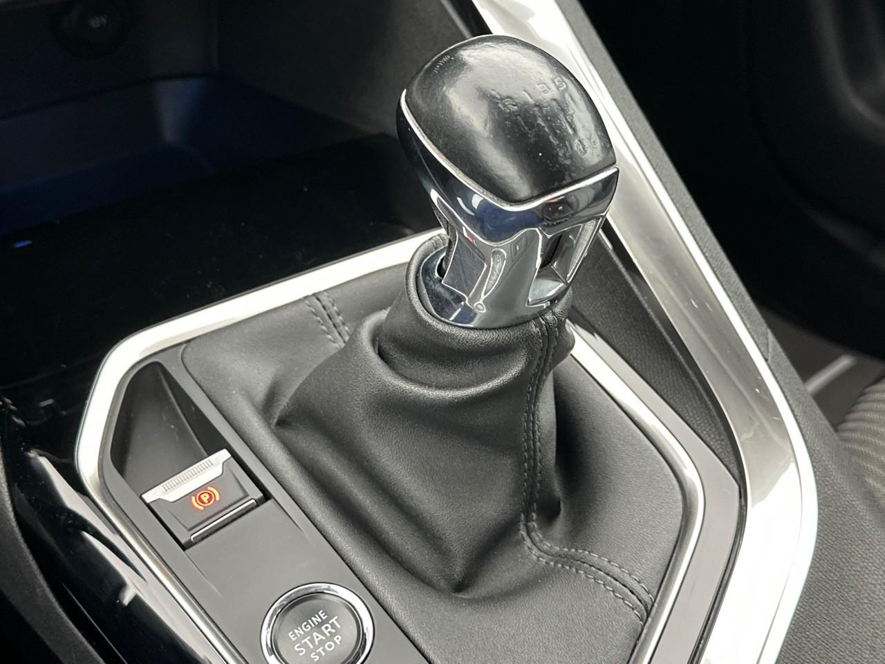 Peugeot 3008 puretech 130ch s&s bvm6 allure pack — photo 30