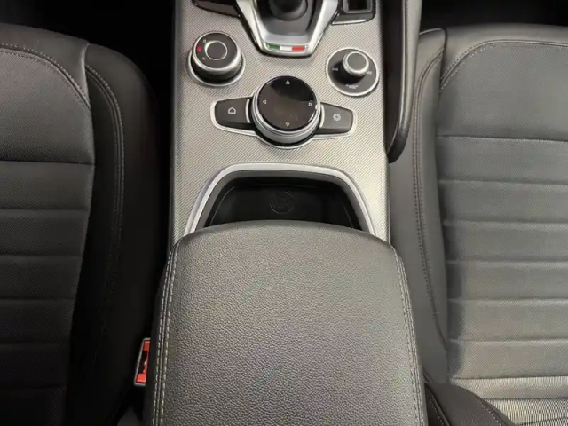 Alfa Romeo Giulia 2.2 190 ch at8 — photo 84