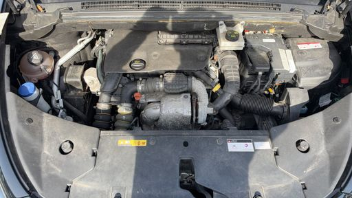 DS DS5 1.6 BlueHDi 120 - Business – 2017 – 143266 km – Diesel – Boîte Manuelle — photo 21