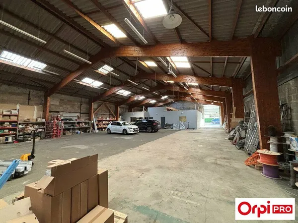 Local d'activité 645 m²