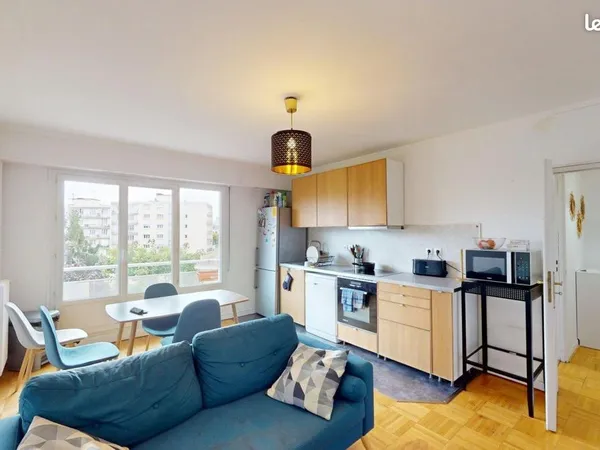 Chambre 5 pièces 81 m²