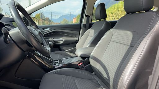 Ford Kuga 2.0 TDCI 150 - Titanium – 2017 – 140083 km – Diesel – Boîte Manuelle — photo 52