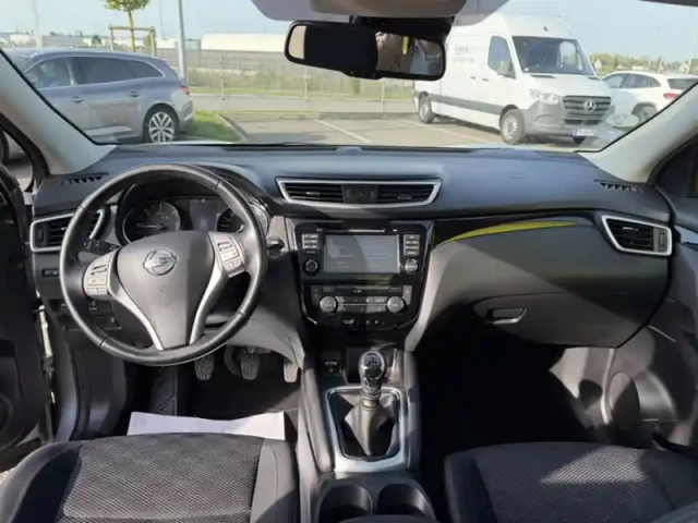 Nissan Qashqai 1.5 110 visia — photo 11