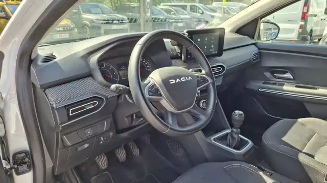 Dacia Jogger eco-g 100 5 places — photo 12