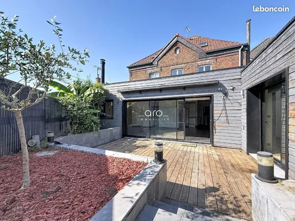 Maison 8 pièces 207 m²