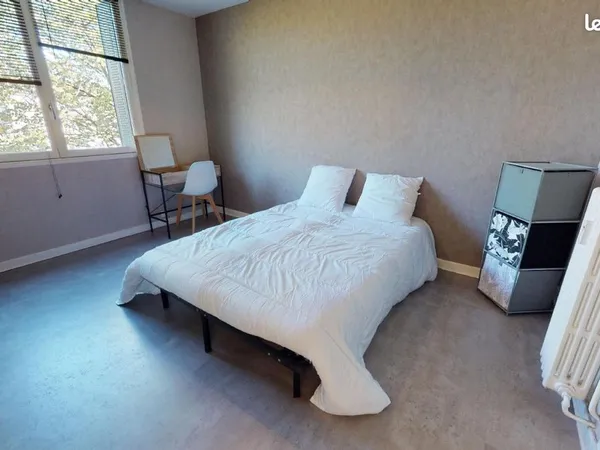 Chambre 4 pièces 66 m²
