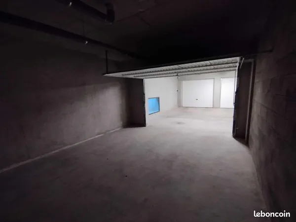 Loue garage pour particulier a Eybens dans résidence