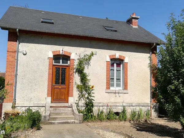 Ancienne maison éclusière à vendre