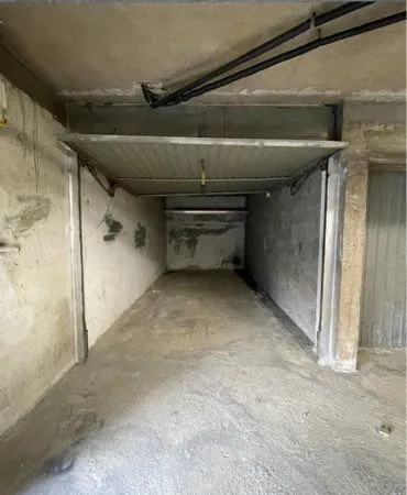 Parking/Box 1 pièce 14 m2