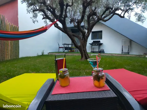 Proche CHU Nîmes, 2 T2, jardin, parkings