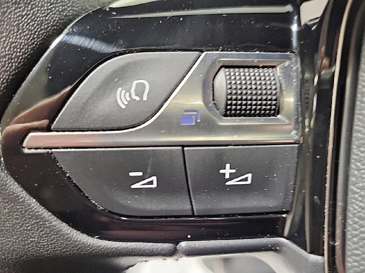 Peugeot 2008 puretech 130 s&s eat8 allure — photo 19