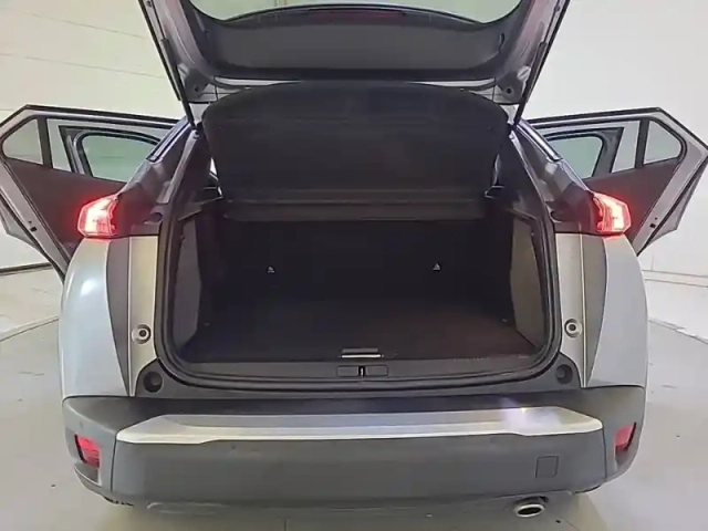 Peugeot 2008 bluehdi 130 s&amp;s eat8 — photo 6
