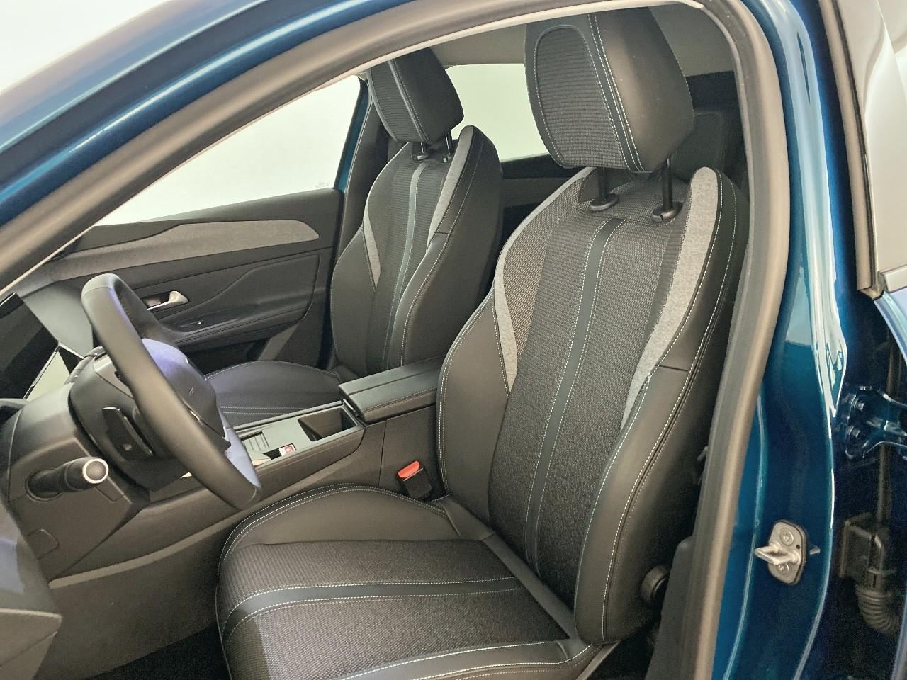 Peugeot 308 hybrid 145 e-dcs6 allure — photo 9
