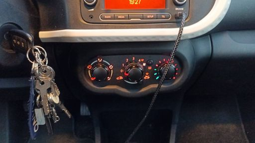 Renault Twingo 1.0 SCe 65 - Intens – 2020 – 100450 km – Essence – Boîte Manuelle — photo 13