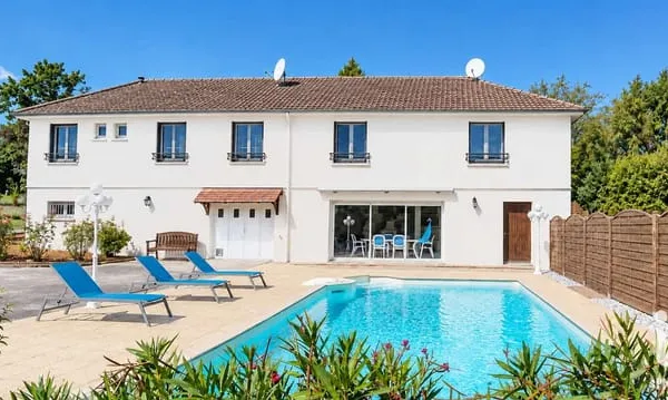 Maison 8 pièces 209 m²