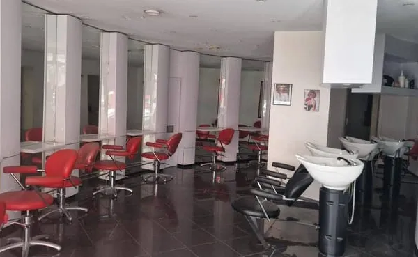 Local commercial 105 m²