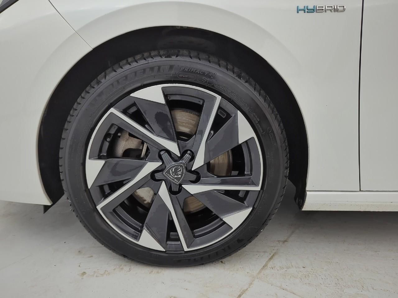 Peugeot 308 phev 180 e-eat8 allure pack — photo 28