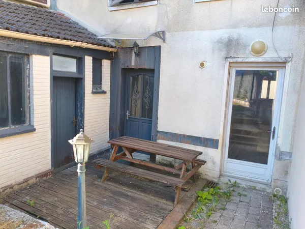 Studio 30m² meublé à louer (RDC)