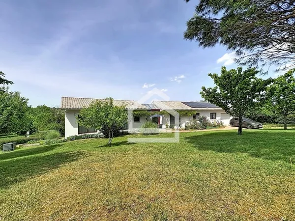 Maison 7 pièces avec piscine et garage