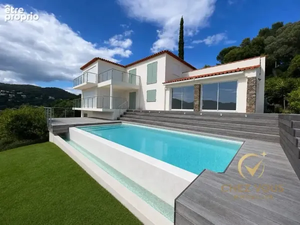 Maison 7 pièces 200 m²