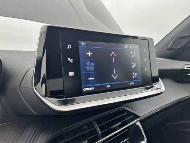 Peugeot 2008 puretech 100 s&amp;s bvm6 — photo 42