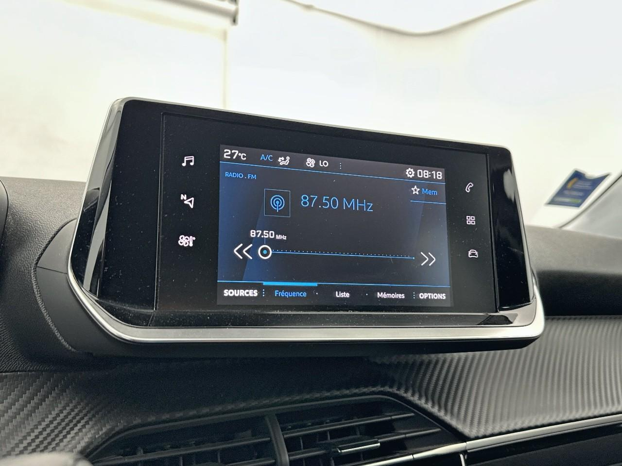 Peugeot 2008 puretech 130 s&s eat8 style — photo 22