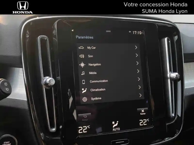 Volvo Xc40 t4 recharge 129+82 ch dct7 — photo 17