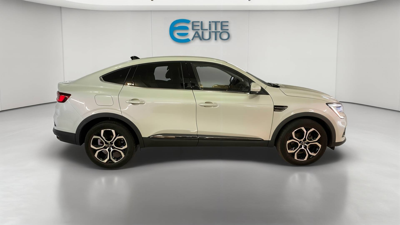Renault Arkana E-Tech hybride 145 - 22 — photo 8