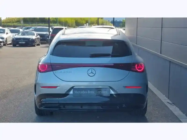 Mercedes Cla eq — photo 4