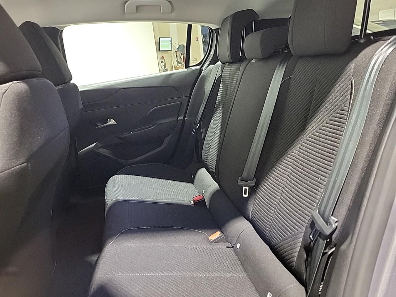 Peugeot 308 puretech 110ch s&s bvm6 active pack — photo 13