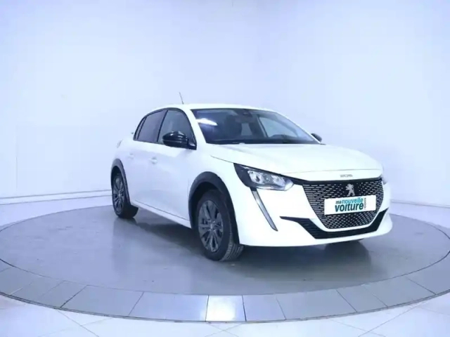 Peugeot 208 electrique 50 kwh 136ch — photo 3