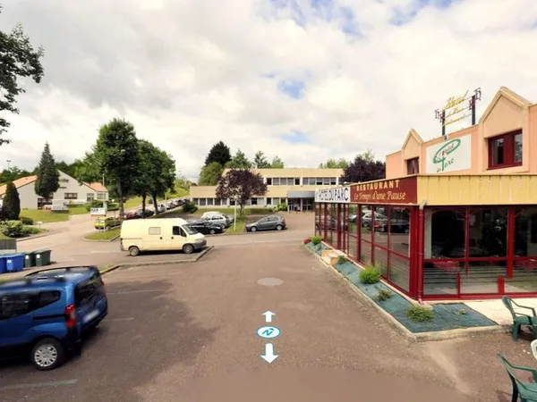 Local hôtel 1 000 m²