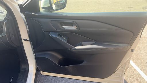 Nissan Qashqai 1.3 DIGT-T 158 MHEV X-Tronic - Premiere Edition – 2023 – 52012 km – Essence – Boîte Automatique — photo 22
