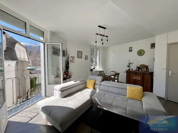 Appartement T3 lumineux en centre-ville d'Argelès-Gazost !
